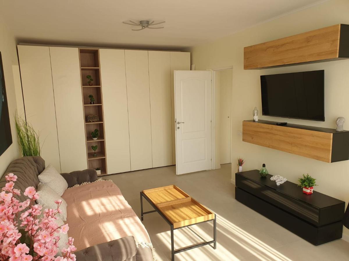 University Apartment Baia Mare Exterior foto